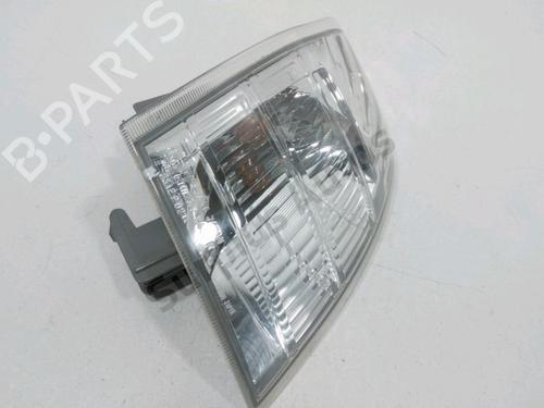 Used Right front indicator NISSAN X-TRAIL I (T30) 2.2 dCi 4x4 (136 hp) 31004408