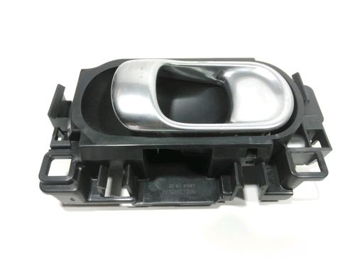 Used Front right interior door handle Front right interior door handle CITROËN C4 CACTUS 1.2 VTi 82 (82 hp) 28242641 28242641