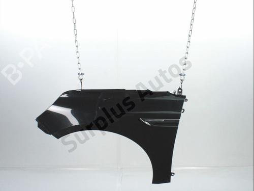 left-front-fenders-renault-megane-iv-hatchback-b9amn_-2015-34616633 main image