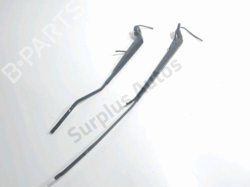 Used Front windshield wiper arm Front windshield wiper arm 37292773 37292773