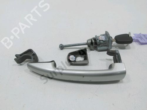 Used Front left exterior door handle Front left exterior door handle 38613607 38613607