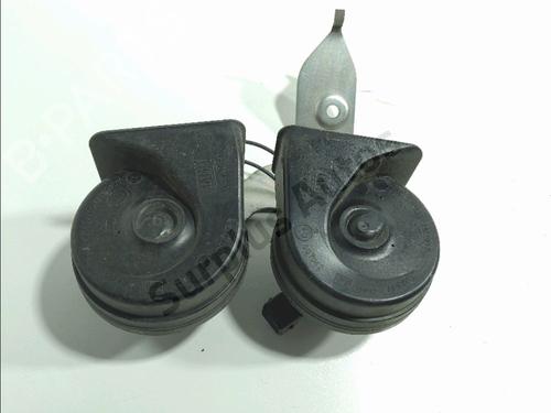 Used Horn Horn RENAULT CAPTUR I (J5_, H5_) 1.5 dCi 90 (J5N4, J5M5, J5MW, J5M6, J5AL, J5AJ) (90 hp) 33568493 33568493