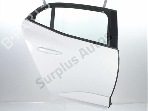 right-rear-door-renault-megane-iv-hatchback-b9amn_-2015-39706681 main image