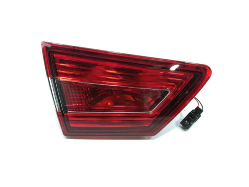 Used Left tailgate light Left tailgate light 31005891 31005891