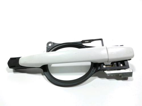 Używane Klamka zewnętrzna drzwi przednich prawych MITSUBISHI ASX (GA_W_) 1.8 DI-D (GA6W) (150 hp) 28241977