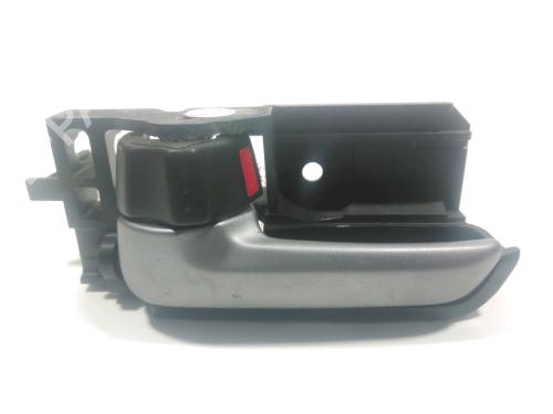 Used Rear left interior door handle Rear left interior door handle OPEL AGILA B (H08) 1.0 (F68) (65 hp) 37779925 37779925