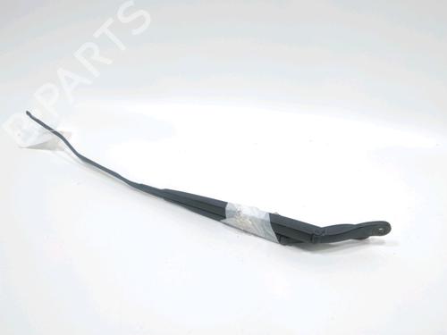 Used Front windshield wiper arm Front windshield wiper arm 37790063 37790063