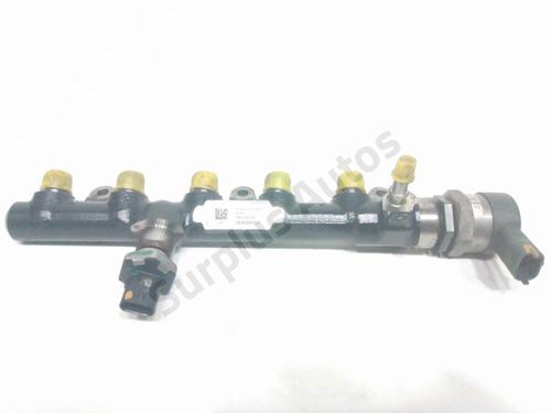 Used Injection rail RENAULT KADJAR (HA_, HL_) 1.7 Blue dCi 150 (HLA7) (150 hp) 32153565