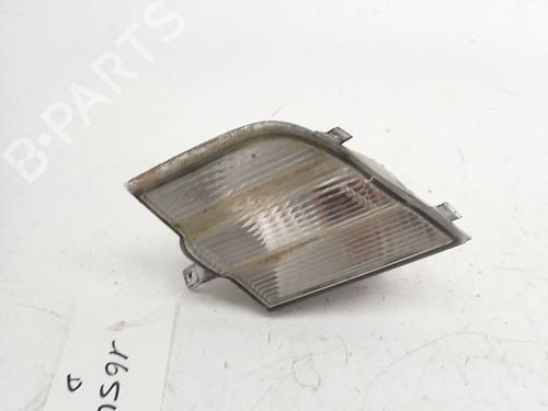 Used Right front indicator NISSAN MICRA III (K12) 1.2 16V (65 hp) 31004385
