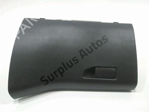 Used Glove box PEUGEOT 308 II (LB_, LP_, LW_, LH_, L3_) 1.6 HDi / BlueHDi 115 (115 hp) 30991832