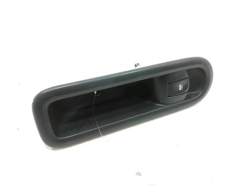 Used Right front window switch RENAULT CLIO III (BR0/1, CR0/1) 1.2 16V (BR02, BR0J, BR11, CR02, CR0J, CR11) (75 hp) 30994342