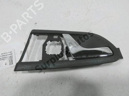 Højre bagtil invendig håndtag SKODA OCTAVIA I (1U2) 1.9 TDI (110 hp) 30999908