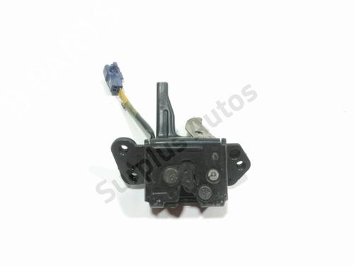 Bakluke lås TOYOTA YARIS (_P9_) 1.4 D-4D (NLP90_, NLP90R) (90 hp) 28595638