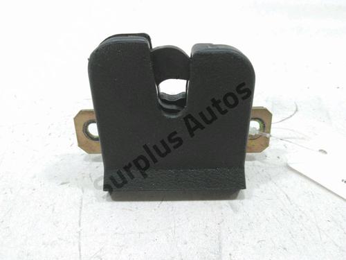 Used Tailgate lock VW NEW BEETLE (9C1, 1C1) 2.0 (115 hp) 31001692