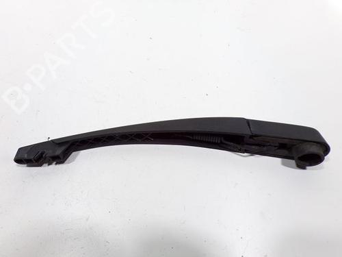 Used Rear windshield wiper arm RENAULT CLIO III (BR0/1, CR0/1) 1.5 dCi (75 hp) 28271147