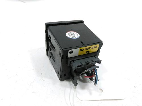 Warning switch OPEL MERIVA A MPV (X03) 1.4 16V Twinport (E75) | BP30990044I22 - Image 2