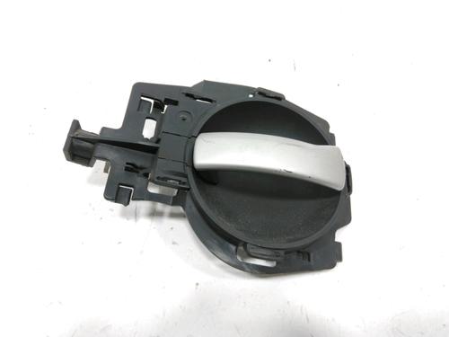 Used Rear left interior door handle Rear left interior door handle 30999993 30999993