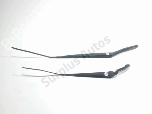 front-windshield-wiper-arm-renault-clio-iv-bh_-2012-2013-2014-2015-2016-2017-2018-2019-2020-2021-31822740 main image