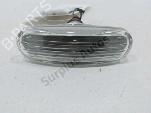 Used Left side indicator Left side indicator 31005565 31005565