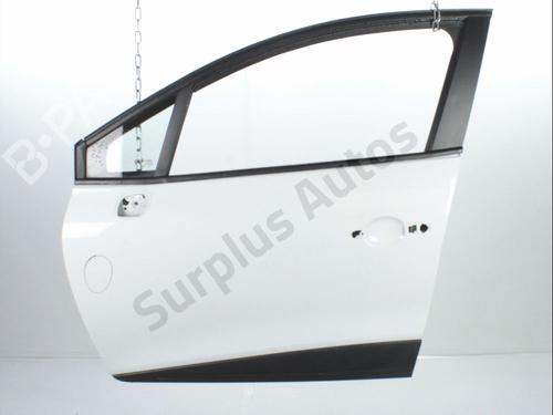 Used Left front door RENAULT CLIO IV (BH_) 0.9 TCe 90 (BHNF, BHMA, BHMH, BHJK, BHJR) (90 hp) 30769115