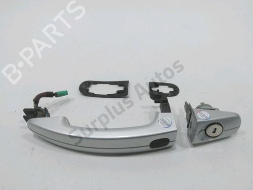 front-left-exterior-door-handle-ford-c-max-ii-dxacb7-dxaceu-2010-2011-2012-2013-2014-2015-2016-2017-2018-2019-30995957 main image