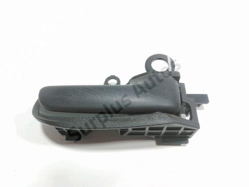 Used Front right interior door handle Front right interior door handle TOYOTA YARIS (_P1_) 1.4 D-4D (NLP10_, NLP10R) (75 hp) 28242908 28242908