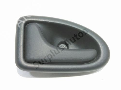 Used Front left interior door handle Front left interior door handle RENAULT CLIO II (BB_, CB_) 1.2 (BB0A, BB0F, BB10, BB1K, BB28, BB2D, BB2H, CB0A,... (58 hp) 32976099 32976099