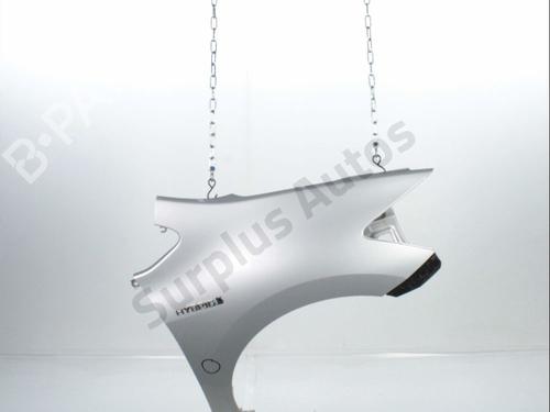Used Right front fenders TOYOTA AURIS (_E15_) 1.8 Hybrid (ZWE150_, ZWE150R) (136 hp) 32153807