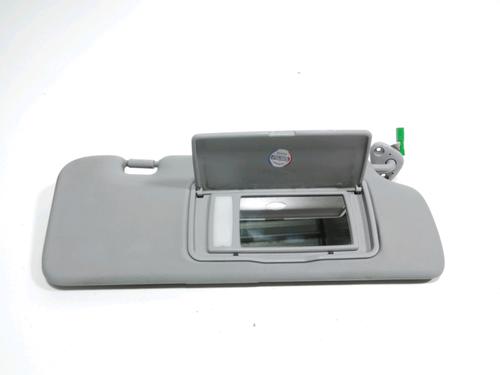 Used Right sun visor Right sun visor 28263007 28263007