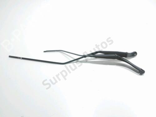 Used Front windshield wiper arm FIAT QUBO (225_) 1.3 D Multijet (225AXG1A, 225CXG1A, 225AXG11, 225CXG11) (80 hp) 31007988