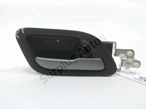 Used Front right interior door handle Front right interior door handle HONDA FR-V (BE) 2.2 i CTDi (BE5) (140 hp) 30996252 30996252