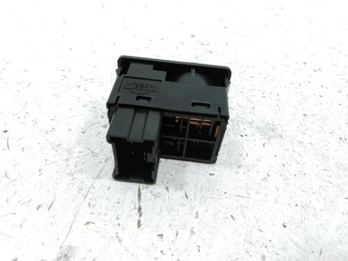 Mirror switch NISSAN ALMERA TINO (V10) 2.2 dCi | BP30994603I25