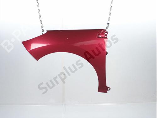 Guarda-lamas esquerdo Guarda-lamas esquerdo 36854215 36854215