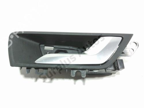 Used Front right interior door handle Front right interior door handle 37775045 37775045