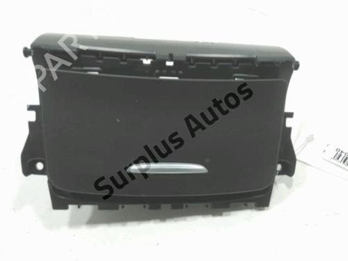 Cinzeiro MERCEDES-BENZ A-CLASS (W176) A 180 CDI / d (176.012) (109 hp) 30992254