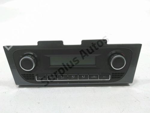 Used Climate control VW POLO V (6R1, 6C1) 1.6 TDI (90 hp) 30988920