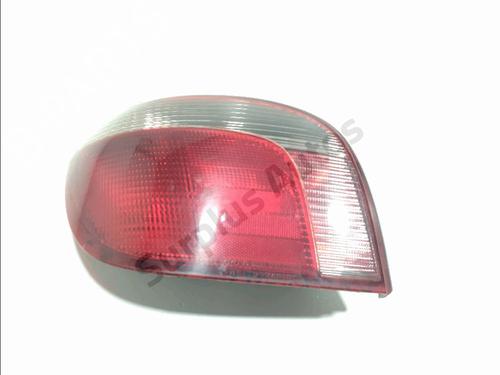 Farolim esquerdo Farolim esquerdo TOYOTA YARIS (_P1_) 1.3 (SCP12_, SCP13_, SCP12R, SCP13R) (87 hp) 31163339 31163339