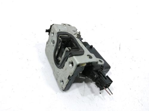 Fechadura trás esquerda DACIA SANDERO 1.4 MPI LPG (72 hp) 31000365