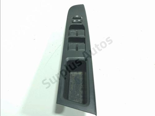 Used Left front window switch Left front window switch TOYOTA YARIS (_P13_) 1.5 (NSP131_) (112 hp) 33974116 33974116
