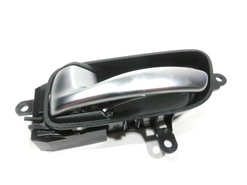 Used Rear left interior door handle RENAULT KOLEOS II (HC_) 2.0 dCi 175 4WD (177 hp) 28252720