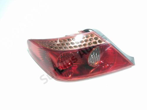 left-taillight-peugeot-407-coupe-6c_-2005-32334756 main image