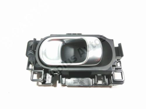 Used Rear left interior door handle Rear left interior door handle CITROËN C5 AIRCROSS (A_) 1.6 Hybrid 225 (A45GFR) (224 hp) 28252806 28252806