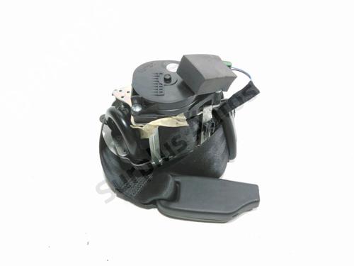 front-left-seatbelt-renault-megane-iv-hatchback-b9amn_-2015-33034341 main image