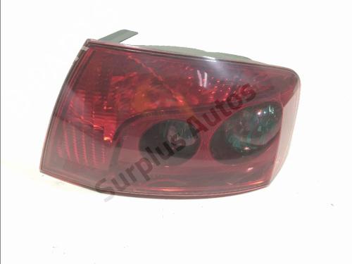 Used Right taillight Right taillight PEUGEOT 407 (6D_) 2.0 HDi 135 (6DRHRH, 6DRHRE, 6DRHRG, 6DRHRJ) (136 hp) 40465285 40465285