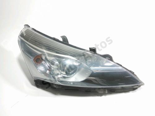 Used Right headlight Right headlight TOYOTA VERSO (_R2_) 2.2 D-4D (AUR21_, AUR21R) (150 hp) 33867804 33867804