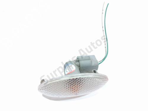Used Right side indicator Right side indicator TOYOTA YARIS (_P9_) 1.0 VVT-i (KSP90_, KSP90R) (69 hp) 40214683 40214683