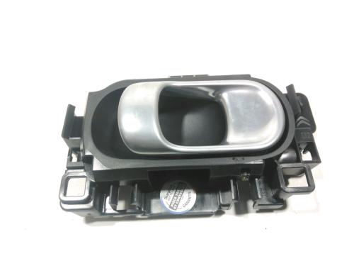 Used Front right interior door handle Front right interior door handle CITROËN C3 III (SX) 1.6 BlueHDi 75 (75 hp) 37774752 37774752