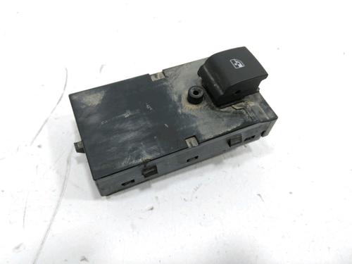 Used Right front window switch Right front window switch 37772703 37772703