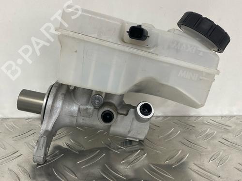 Used Brake master cylinder RENAULT CLIO IV Grandtour (KH_) 0.9 TCe 75 (KHNP) (76 hp) 29035583