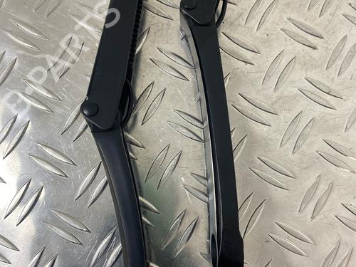 Front windshield wiper arm SEAT IBIZA V (KJ1, KJG) 1.0 TSI | BP29033960C143 